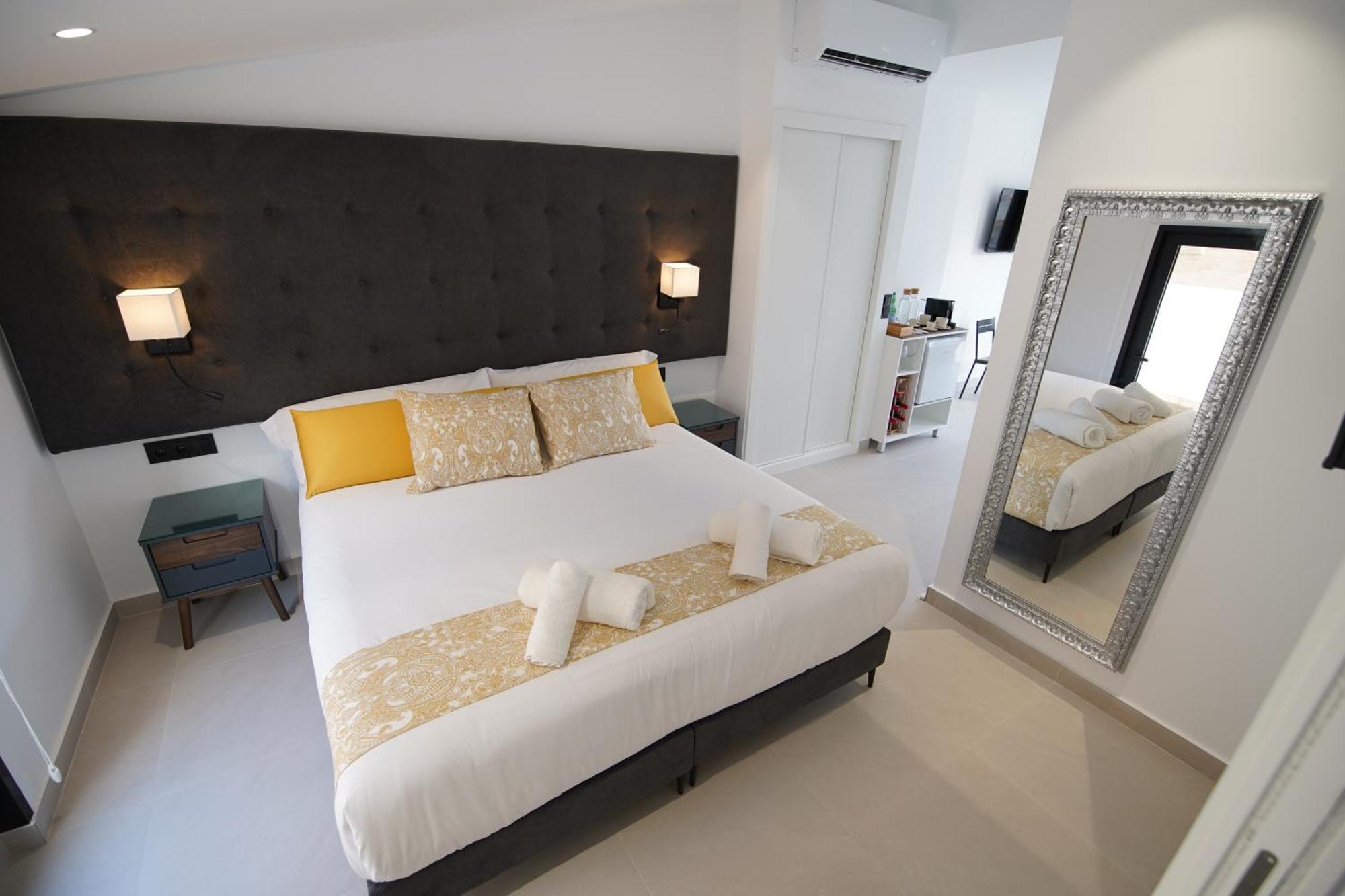 Bet Apartments - Suites Puerto Valenza Esterno foto
